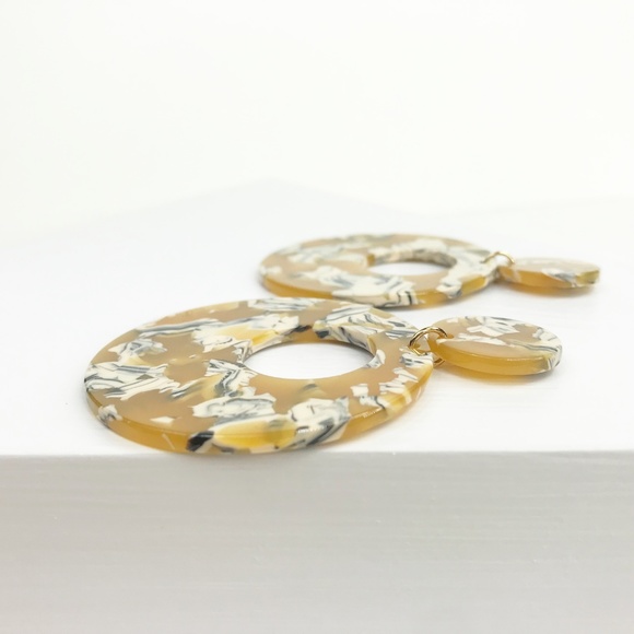 Open Circle Pendant Drop Earrings in Amber - Picture 7 of 8